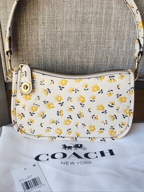 Coach Swinger 20 Bag Floral Print (White)